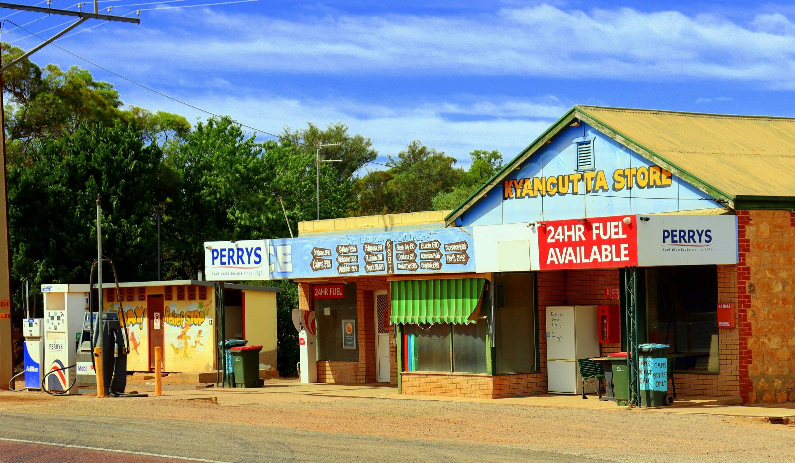 Gas station with other shops in Kyancutta Australia.